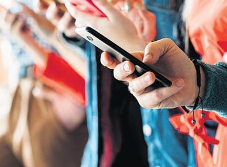 Cep telefonu ithalatında 250 dolar sınırı dönemi