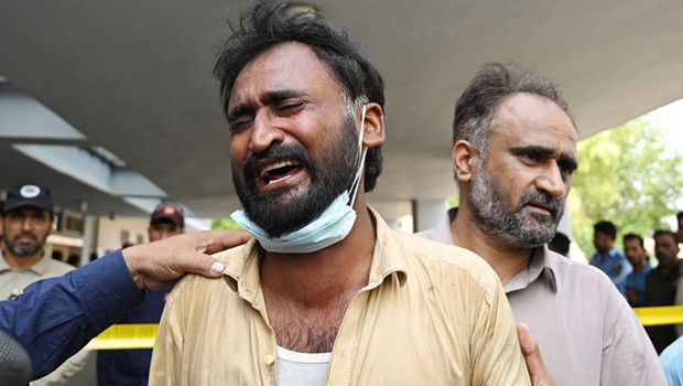 Pakistan’da yangın faciası: 15 bebek hayatını kaybetti