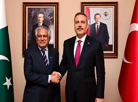 Dışişleri Bakanı Hakan Fidan, Pakistanlı mevkidaşı ile bir araya geldi