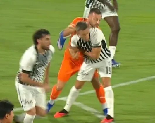 Alanyaspor-Beşiktaş maçında tokat skandalı: Kart bile çıkmadı!