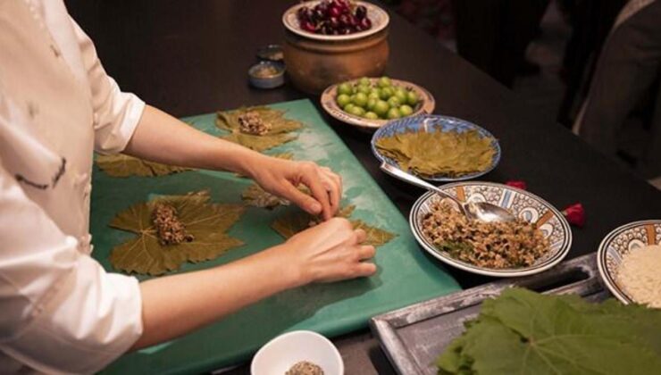 Turist en çok yemeğe para harcadı: Türkiye’nin gastronomik çeşitliliği kasayı doldurdu!