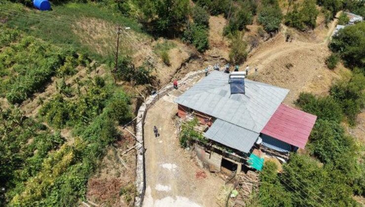 Adana’da unutulmayacak fedakarlık! Yatalak vatandaş için köylü arazisini verdi