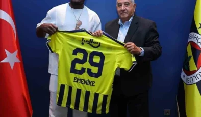 Emenike’den Fenerbahçe’ye ziyaret