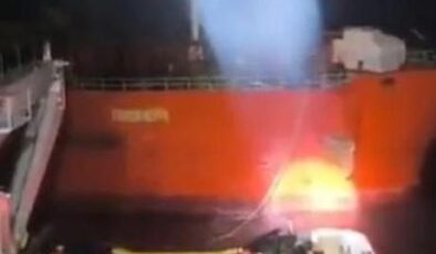Tonlarca petrol yüklü Rus gemisi Marmara adası açıklarında arızalandı