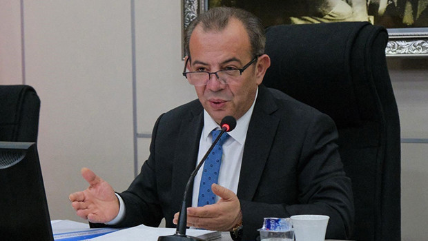 Tutuklu Tanju Özcan mahkemede baygınlık geçirdi