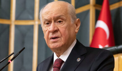 MHP lideri Bahçeli’den 9 Eylül mesajı: Devletimizin prangalara mahkûm edilebileceğini düşünenlere verilmiş tarihi bir cevap