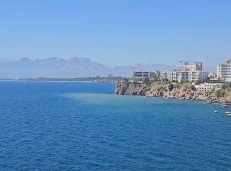 Antalya Büyükşehir Belediyesinden denizdeki renk değişimine ilişkin açıklama