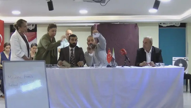 Adalar Belediye Başkan Vekili Medine Pamuk görevinden istifa etti