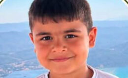 Mardin’den İstanbul’a sevk edilmişti: Boğazına oyuncak kaçan minik Mehmet 20 gün dayanabildi