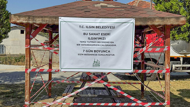 Konya’da kirli bırakılan kameriye belediye tarafından 7 gün süreyle kullanıma kapatıldı