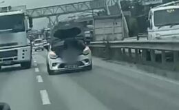Trafikte şaşkına çeviren olay! Görenler gözlerine inanamadı