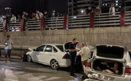 Kayseri’de 3 otomobilin birbirine girdi! 2 yaralı