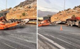 Adıyaman’da tırdaki kepçe düştü! Yol trafiğe kapandı