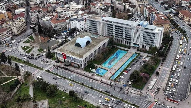 İBB’ye yönelik ‘Yolsuzluk’ davasında duruşma yarına ertelendi