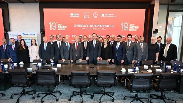Bakan Bayraktar, ABD’de iş dünyası temsilcileri ve yatırımcılarla görüştü