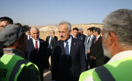 Bakan Uraloğlu, Siirt-Pervari Yolu ve Siirt-Kurtalan Demir Yolu çalışmalarını inceledi