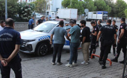 Okul önünde pompalı tüfekle gezen 2 şüpheli yakalandı
