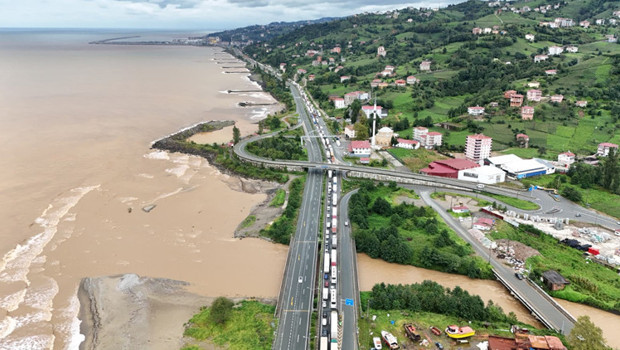 Rize’de sel ve heyelan felaketinin faturası ağır oldu: 1 milyar 42 milyon lira zarar