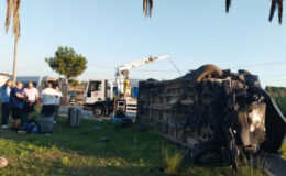 Antalya’da üç aracın karıştığı zincirleme kaza: 17 yaralı