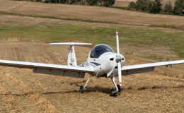 Tekirdağ’da eğitim uçağı tarlaya zorunlu iniş yaptı: Pilotların durumu iyi