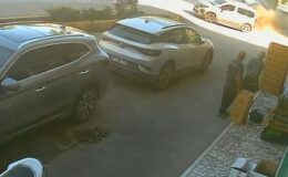 Alanya’da feci kaza! Önce yayaya ardından duraktaki karı kocaya çarptı