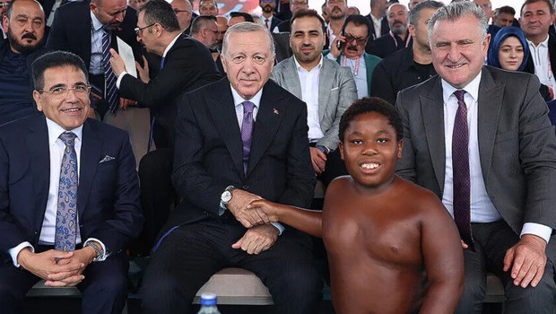 Er meydanlarının minik pehlivanı “Arap Osman”ın hedefi başpehlivanlık!