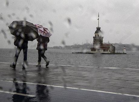 İstanbul Valiliğinden kuvvetli yağış uyarısı