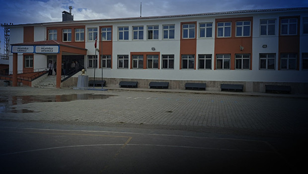 Van’da bir öğrenci okula tüfekle geldi! Eğitime ara verildi