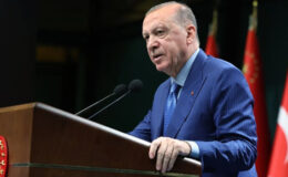 Cumhurbaşkanı Erdoğan ekonomi kurmaylarını topladı! Fon soruşturmasında kritik zirve sona erdi