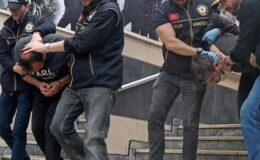 Namaz sırasında yüzüne tükürdü, ortalık karıştı! 4 el ateş açtı: Sen kafirsin