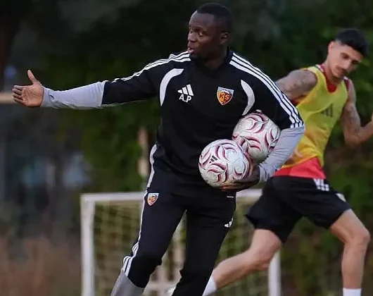 Kayserispor’da antrenör Pereira’ya milli davet