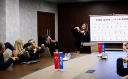 AJet’ten kabin çalışanlarına işaret dili eğitimi