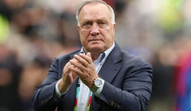 Curaçao Dick Advocaat ile ‘Yola devam’ dedi!