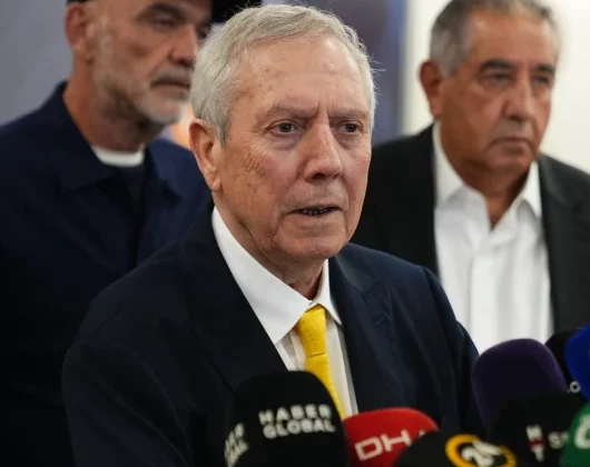 Aziz Yıldırım İsmail Kartal’ın neden istifa ettiğini duyurdu: Şoke eden olay!