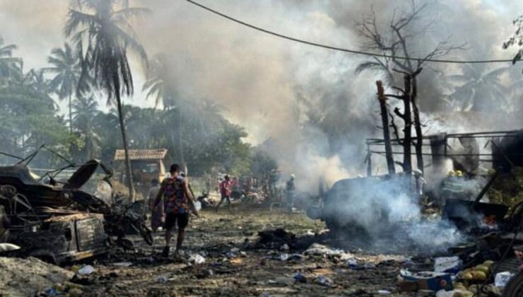 Arakan’a hava saldırısı: Siviller bombalandı