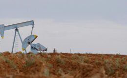 ABDİran hattında diplomasi beklentileri Brent petrolü 100 doların altına çekti