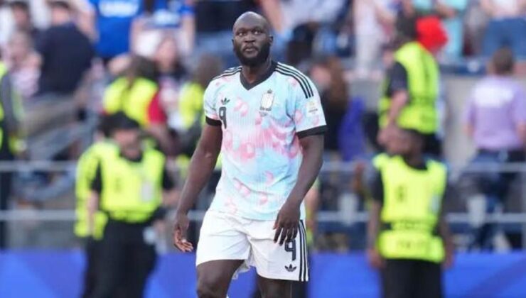 Van Bommel, Lukaku ile özel olarak görüştü