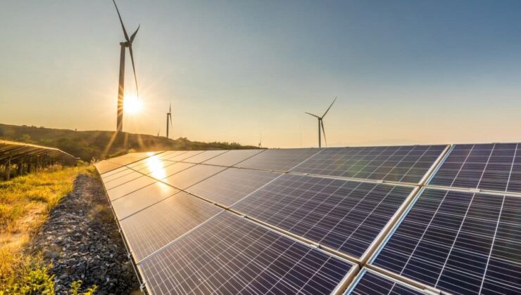 Türkiye güneş ve rüzgardan 442,2 teravatsaat elektrik üretti
