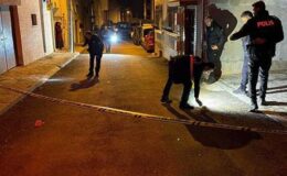 Eskişehir’de kanlı pusu! Husumetlisini evinin önünde silahla yaraladı