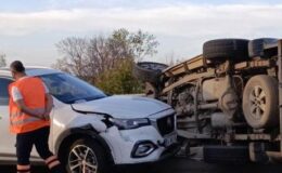 Tekirdağ’da film gibi olay! İçinde çocuk varken otomobili kaçırdı: Önce yayaya, ardından 2 araca çarptı