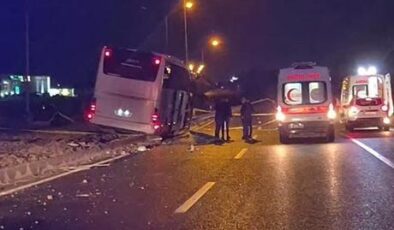 Malatya’da otobüs ile çarpışan hafif ticari araçtaki karı-koca öldü; 3 yaralı