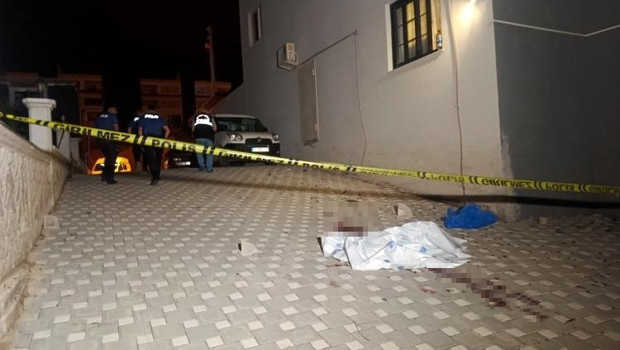 Sevgilisinin eski kocasından kaçmak isterken 3’üncü kattan düşüp, yaşamını yitirdi