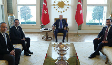 Cumhurbaşkanı Erdoğan, Çekmeköy Belediye Başkanı Çerkez’i kabul etti