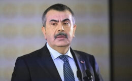 Milli Eğitim Bakanı Tekin, Tiflis’te Gürcistan Başbakanı Kobakhidze ile bir araya geldi