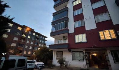 Gaziantep’te aile faciası… Evli çift ve oğulları 2’nci kattan düştü: 1 ölü, 2 yaralı