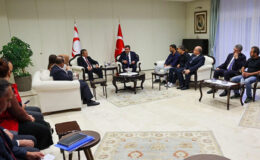 Cumhurbaşkanı Yardımcısı Yılmaz, Filo Jet faciasında kaybolanların yakınlarıyla bir araya geldi