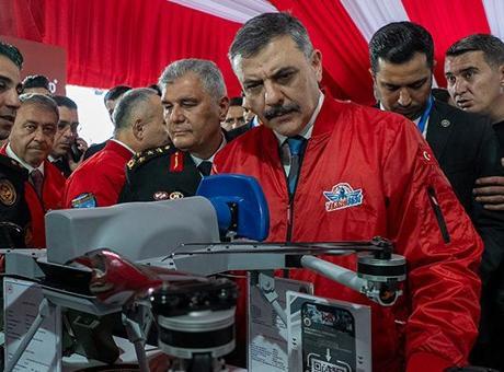 Bakan Çiftçi, TEKNOFEST Güneydoğu’yu ziyaret etti