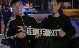 Polis işlem yaparken eğlendiler, cezayı duyunca yıkıldılar: Arabayı satsak cezayı ödeyemeyiz