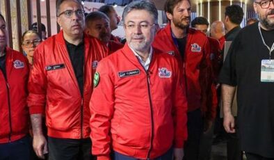 Bakan Yumaklı’dan Demirören Medya’nın TEKNOFEST standına ziyaret