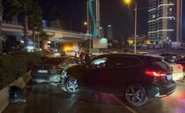 İzmir’de zincirleme kaza! 4 kişi yaralı